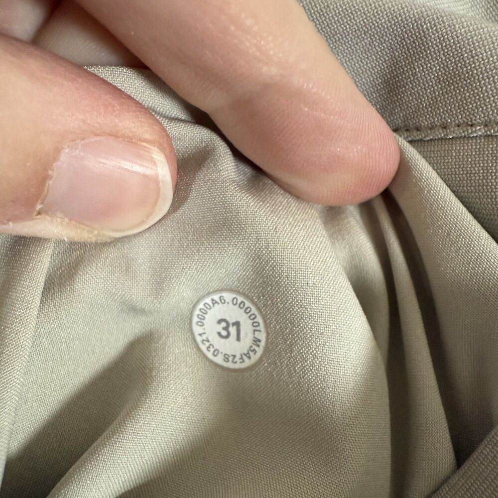Lululemon ABC Pants Men's 31 32x31 Khaki Button Zip Pocket Golf Office - Picture 9 of 10